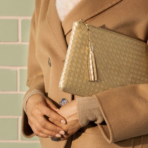 Virginia Wolf Mimi Woven Vegan Metallic Gold Leather Pouch 7x11 Brand NEW w/tags - Picture 5 of 5